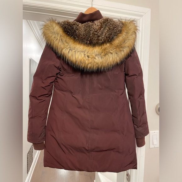 Aritzia Babaton Julian Parka - Picture 2 of 7